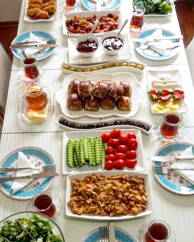 En güzel Evde Pazar kahvaltısı sunumları! İşte Pazar kahvaltısının olmazsa olmazları!