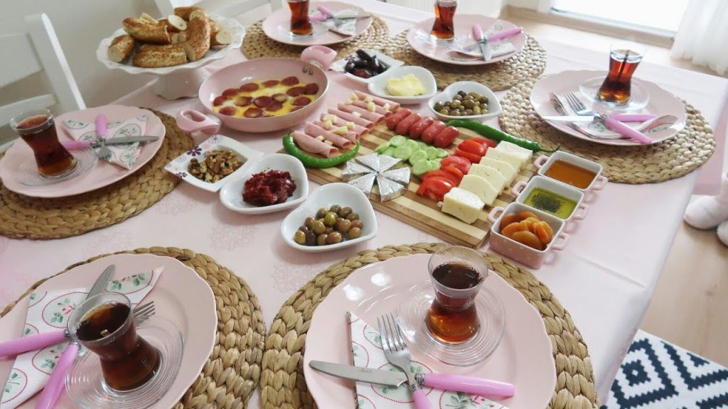 En güzel Evde Pazar kahvaltısı sunumları! İşte Pazar kahvaltısının olmazsa olmazları!