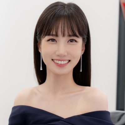 Park Eun Bin, Extraordinary Attorney Woo dizisi ile yükselişte! En çok aranılanlar listesinde ilk sıraya yerleşti!