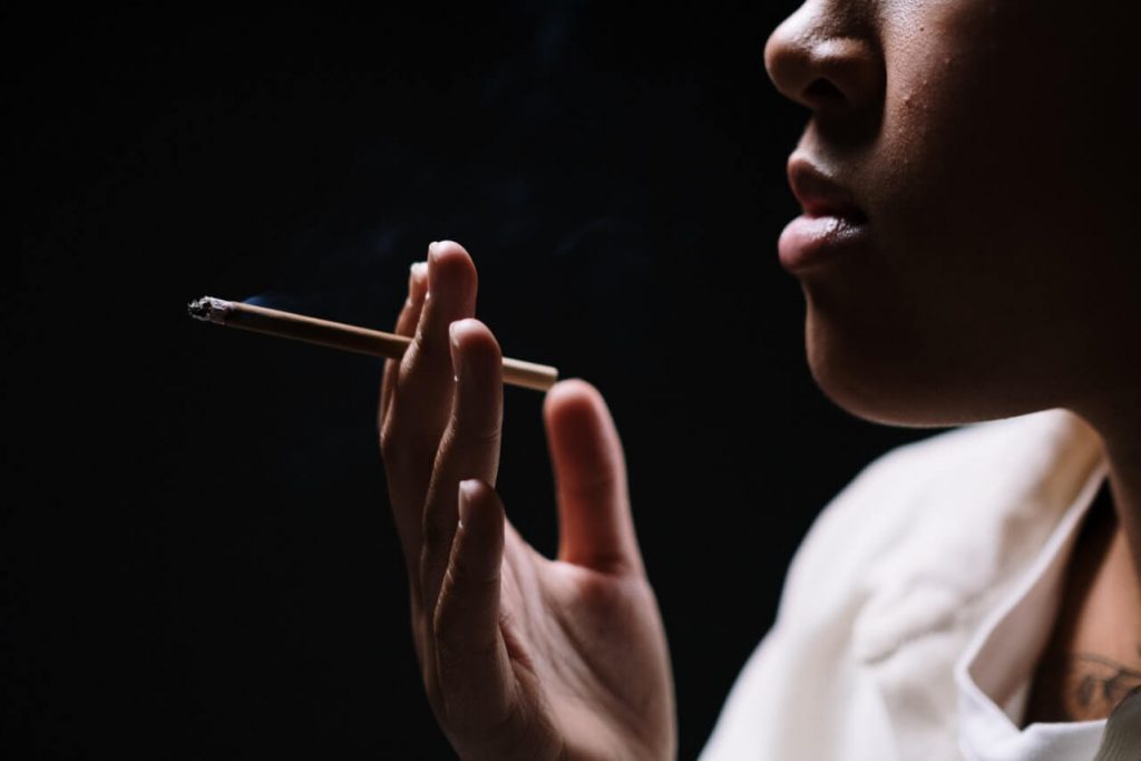 Sigarayı Bırakmak İçin Nikotin Bandı Kullanımı Etkili Olur Mu?