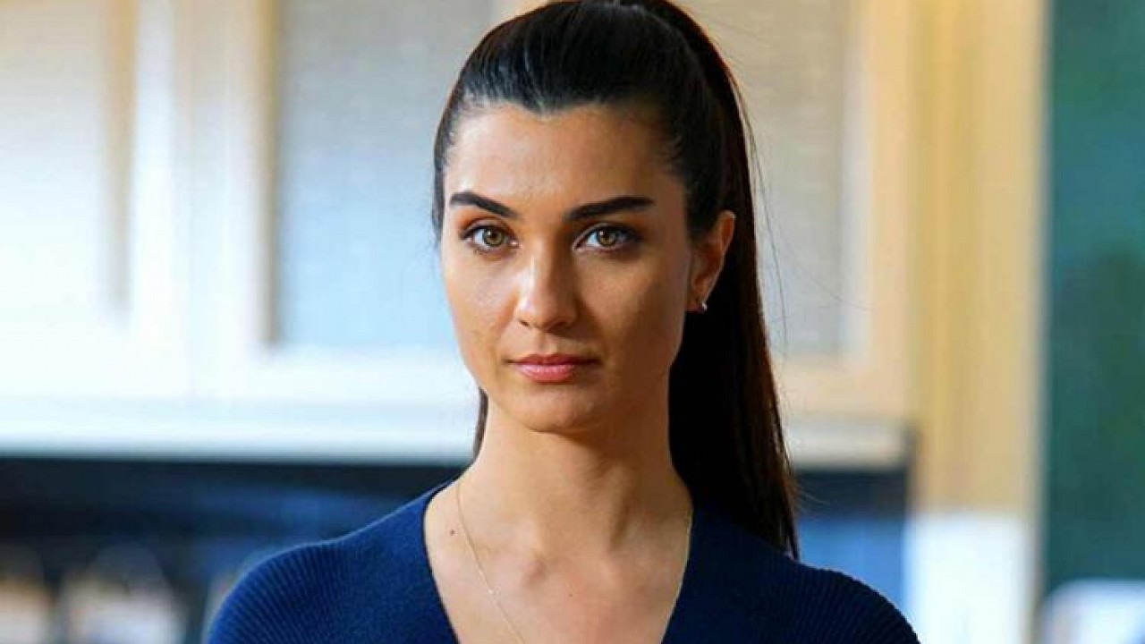 Tuba Büyüküstün yine gündemde! Tuba Büyüküstün'ün çok konuşulacak açıklamaları!