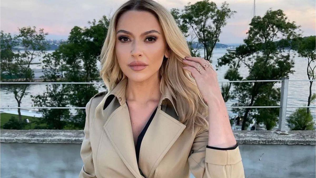 Hadise 40 milyon TL'ye aldığı yalısına taşınamıyor! İşte sebebi!